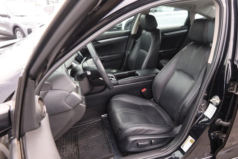 Honda Civic Sedan Vehicle Image 09