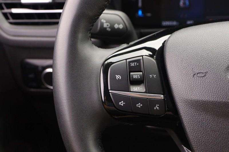 Ford Escape Vehicle Image 12