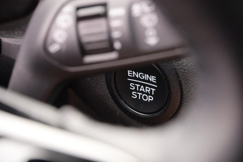 Ford Escape Vehicle Image 15