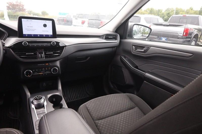Ford Escape Vehicle Image 25