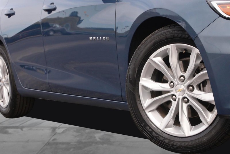 Chevrolet Malibu Vehicle Image 03