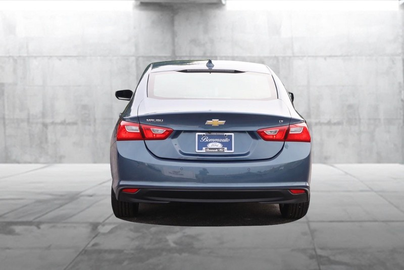 Chevrolet Malibu Vehicle Image 06