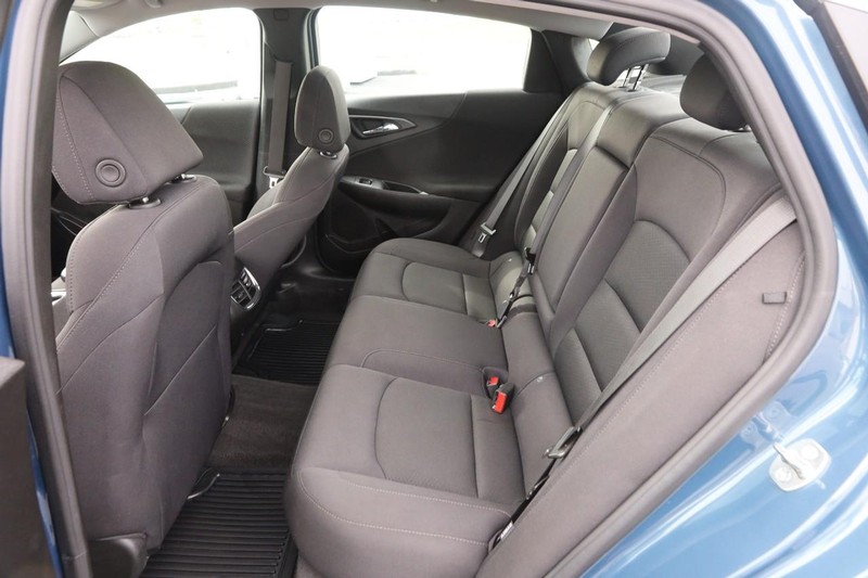 Chevrolet Malibu Vehicle Image 09