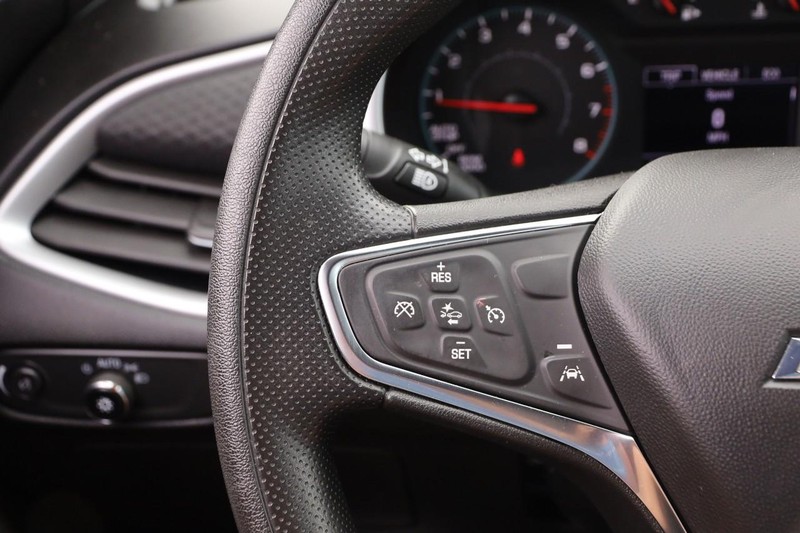 Chevrolet Malibu Vehicle Image 11