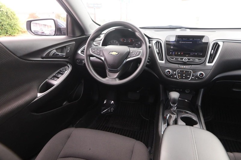 Chevrolet Malibu Vehicle Image 20