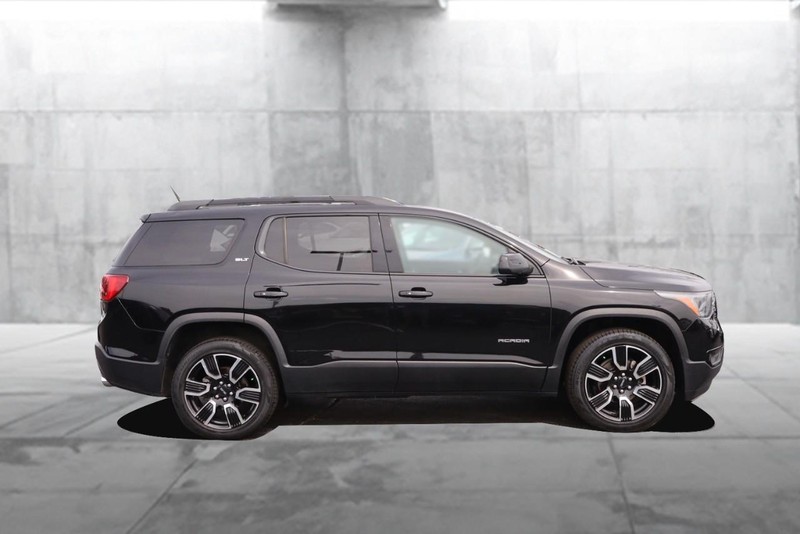 GMC Acadia Vehicle Image 05