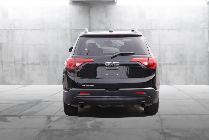 GMC Acadia Vehicle Image 06