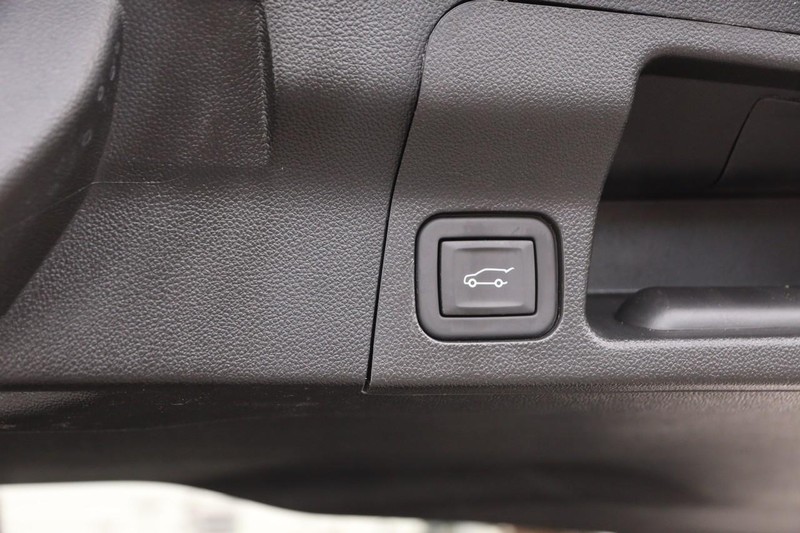 GMC Acadia Vehicle Image 08