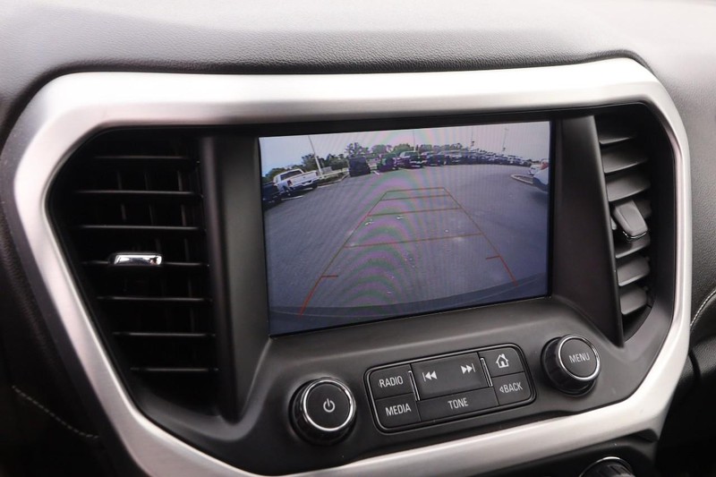 GMC Acadia Vehicle Image 19