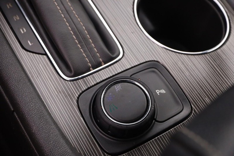 GMC Acadia Vehicle Image 21
