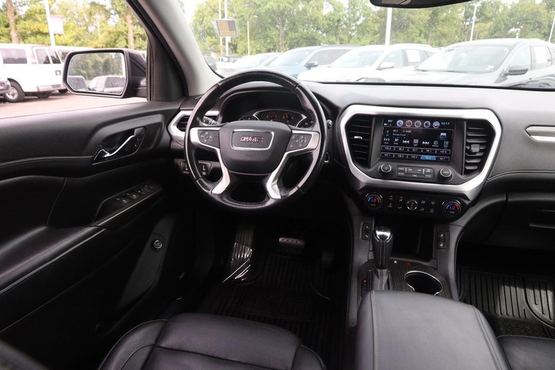 GMC Acadia Vehicle Image 23