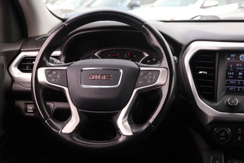 GMC Acadia Vehicle Image 24