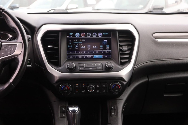 GMC Acadia Vehicle Image 25