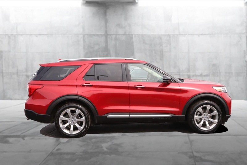 Ford Explorer Vehicle Image 05