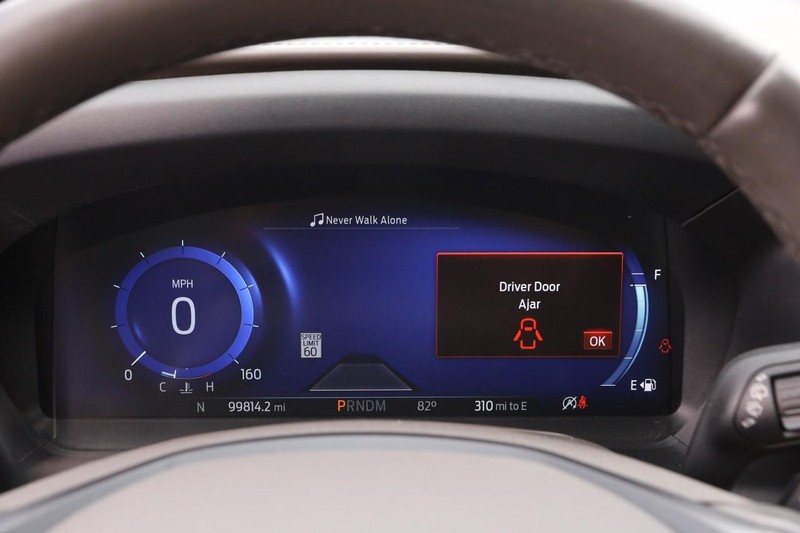 Ford Explorer Vehicle Image 17
