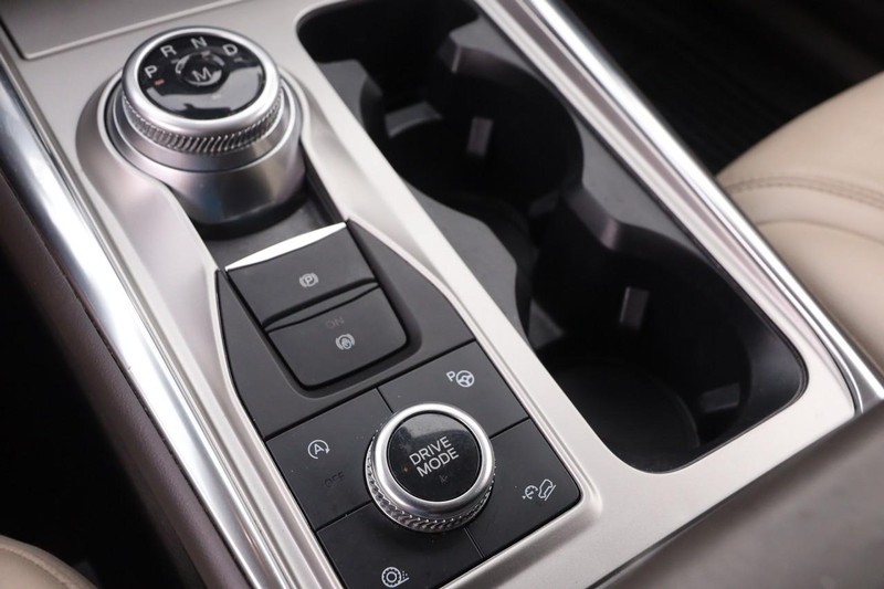 Ford Explorer Vehicle Image 22