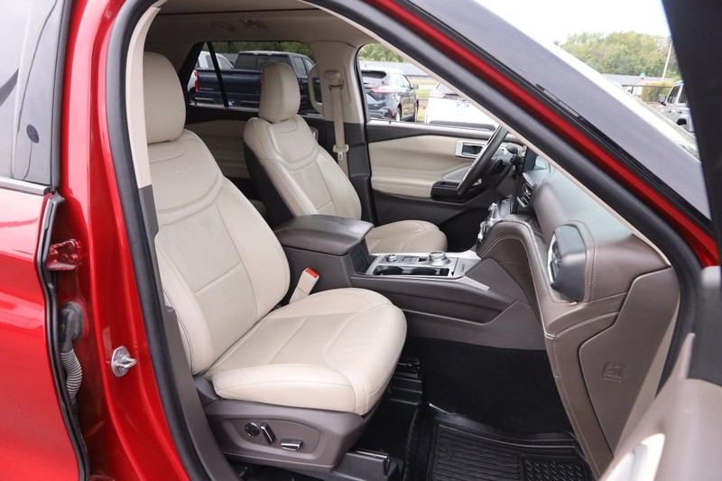 Ford Explorer Vehicle Image 30