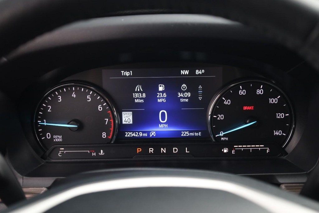 Ford Explorer Vehicle Image 12