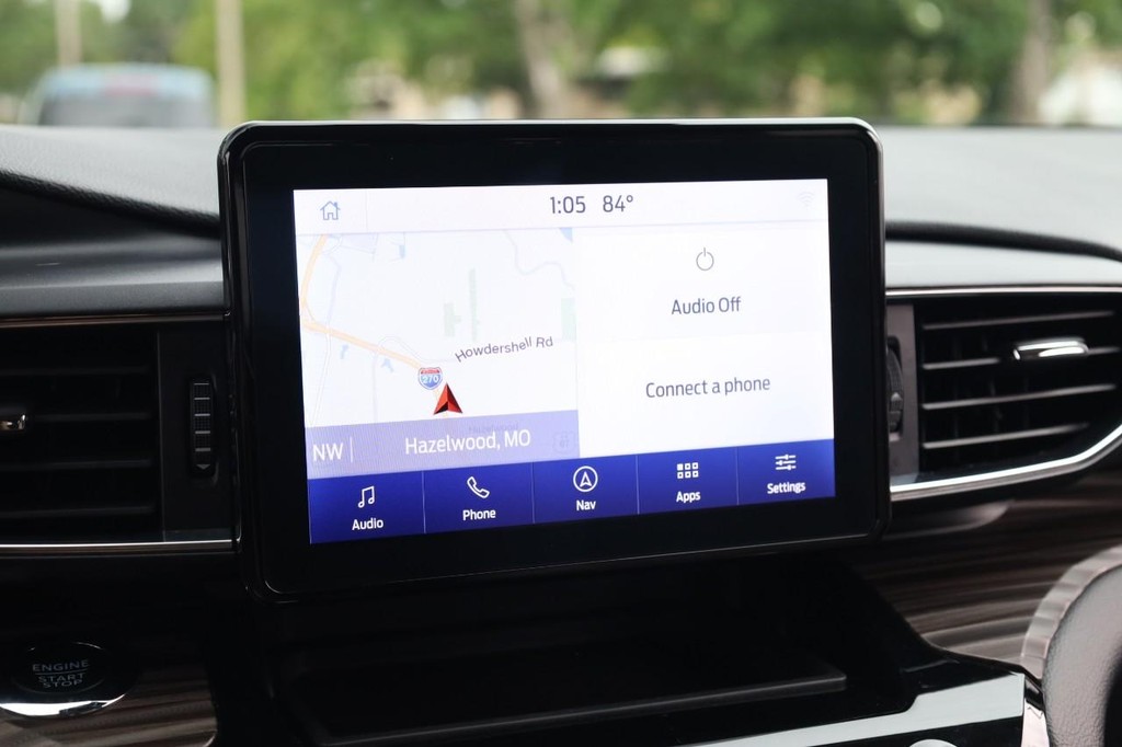 Ford Explorer Vehicle Image 13