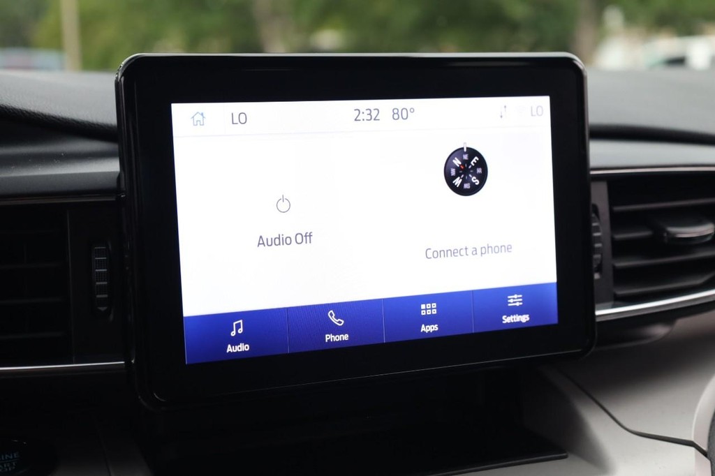 Ford Explorer Vehicle Image 13