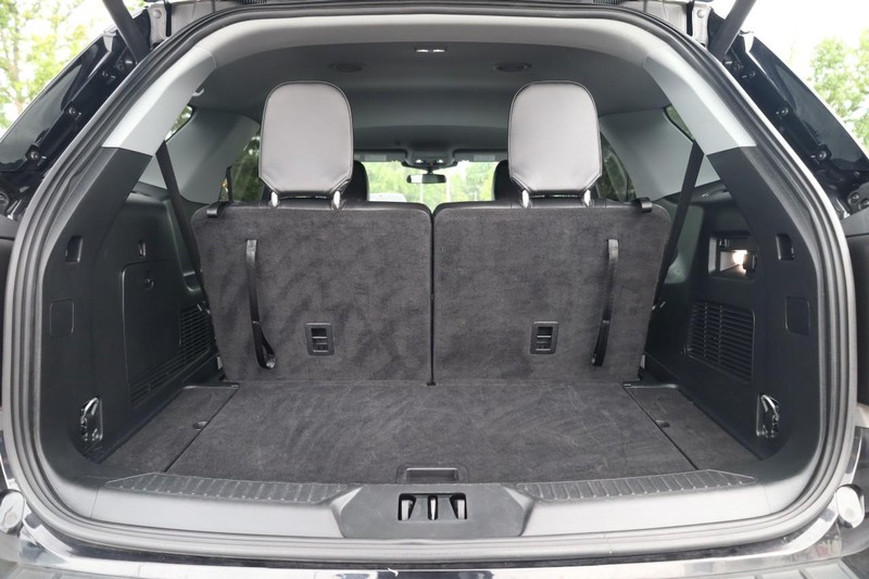 Ford Explorer Vehicle Image 07