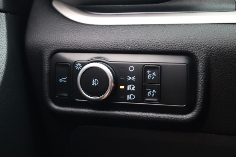 Ford Explorer Vehicle Image 20