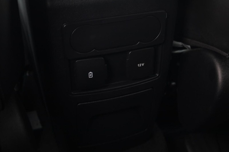 Ford Explorer Vehicle Image 23