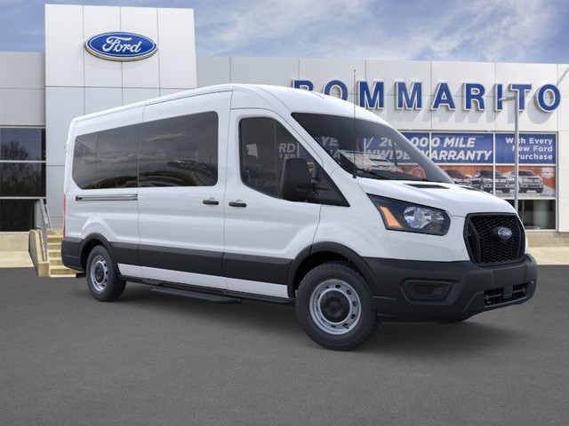 Ford Transit Passenger Wagon Vehicle Full-screen Gallery Image 7