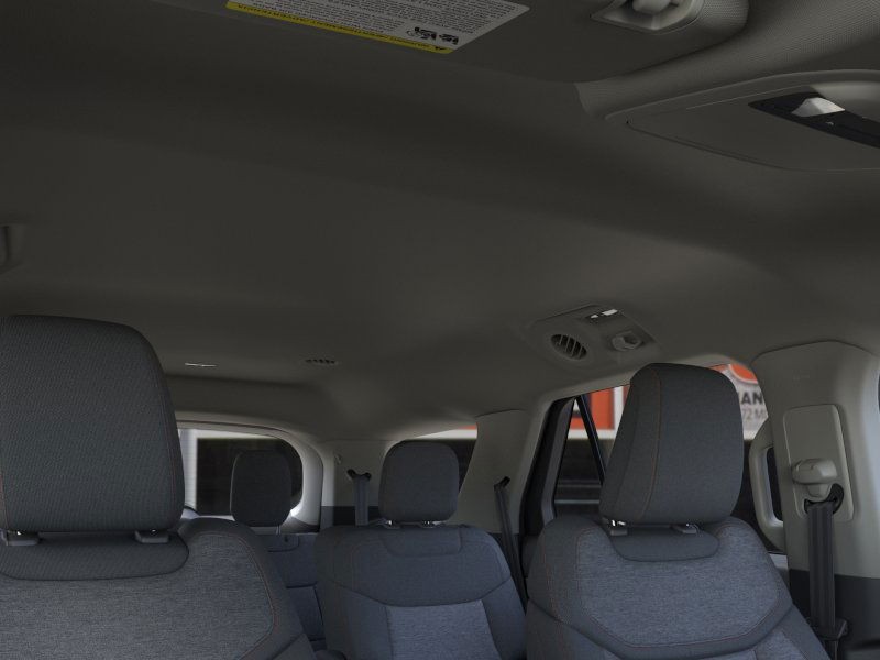 Ford Explorer Vehicle Image 22