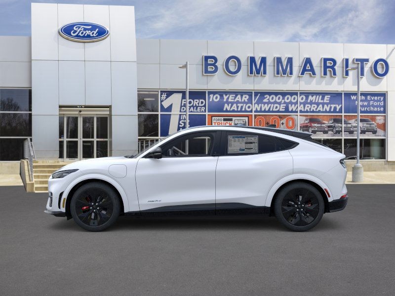 Ford Mustang Mach-E Vehicle Full-screen Gallery Image 3