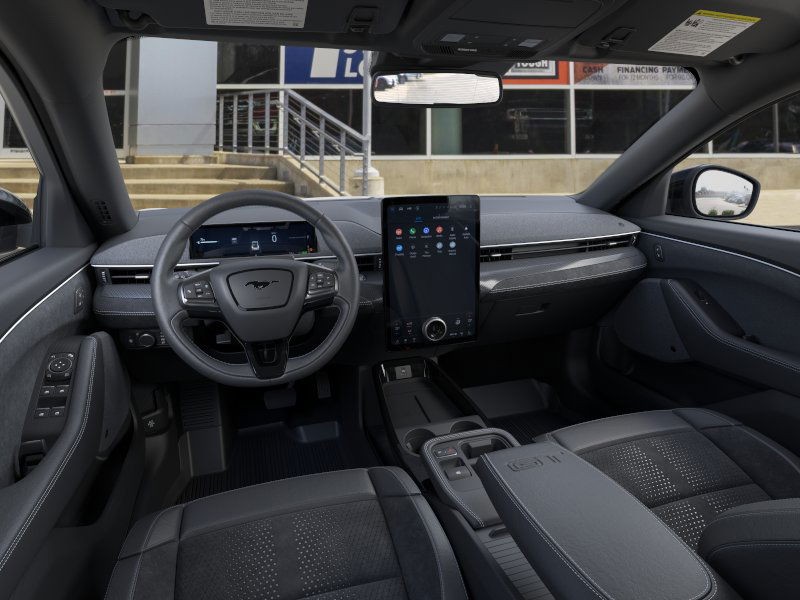Ford Mustang Mach-E Vehicle Full-screen Gallery Image 9