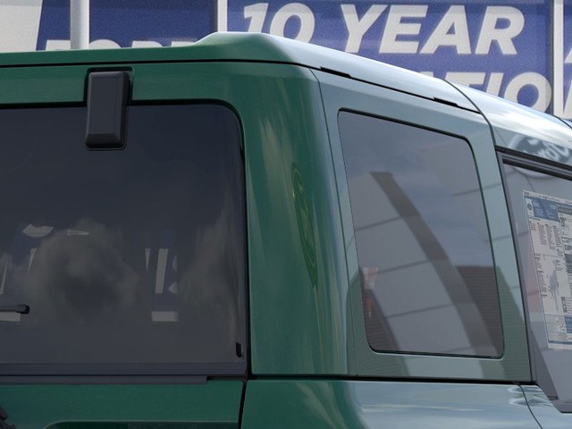 Ford Bronco Vehicle Full-screen Gallery Image 25