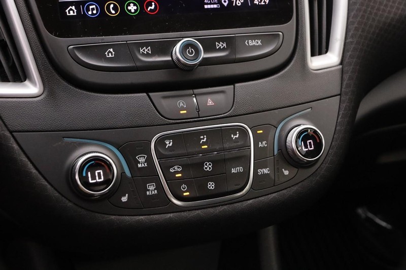 Chevrolet Malibu Vehicle Full-screen Gallery Image 18