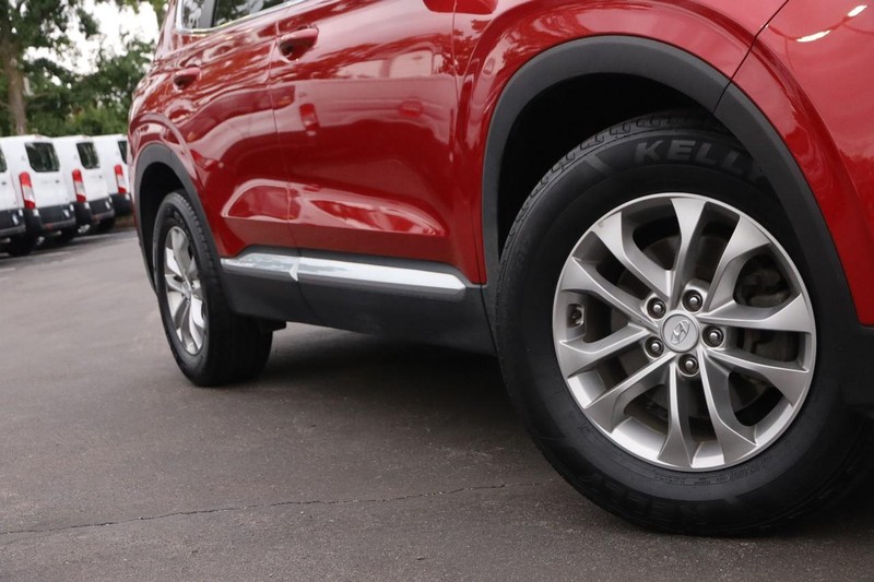 Hyundai Santa Fe Vehicle Image 05