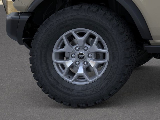 Ford Bronco Vehicle Full-screen Gallery Image 21