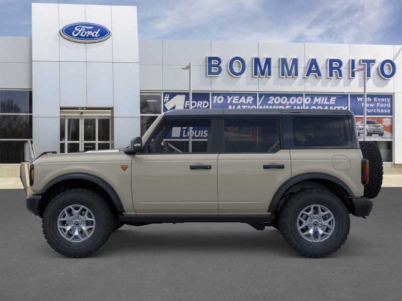 Ford Bronco Vehicle Image 03