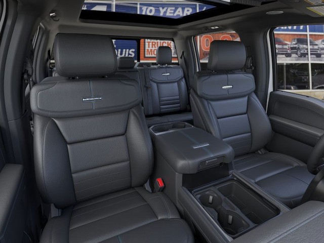 Ford Super Duty F-250 SRW Vehicle Image 10