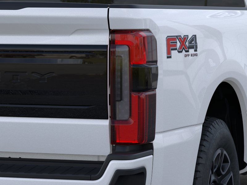 Ford Super Duty F-250 SRW Vehicle Image 21