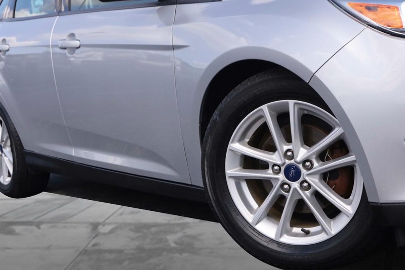 Ford Focus Vehicle Image 03