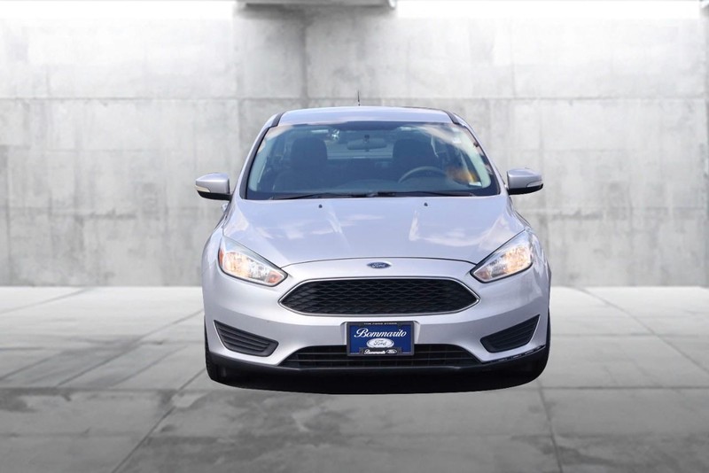 Ford Focus Vehicle Image 04