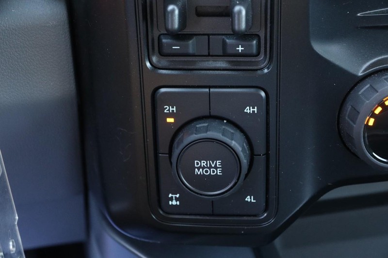 Ford Super Duty F-250 SRW Vehicle Image 17