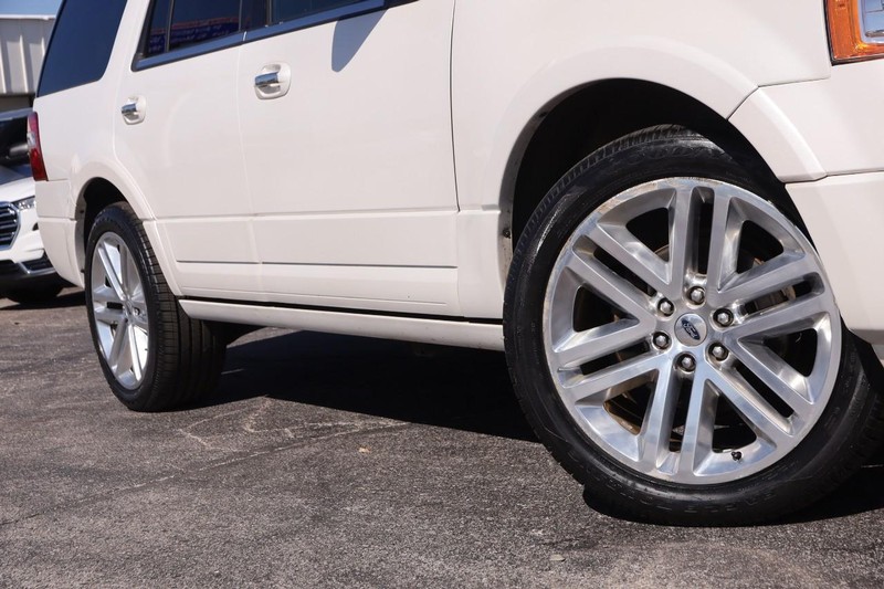 Ford Expedition Vehicle Image 03