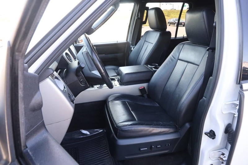 Ford Expedition Vehicle Image 10