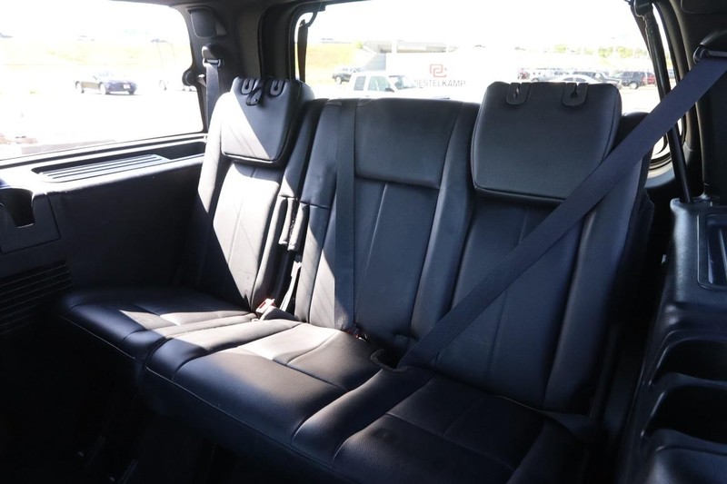 Ford Expedition Vehicle Image 12