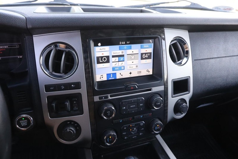 Ford Expedition Vehicle Image 18