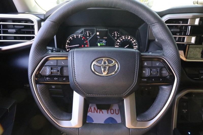 Toyota Tundra 4WD Vehicle Image 08