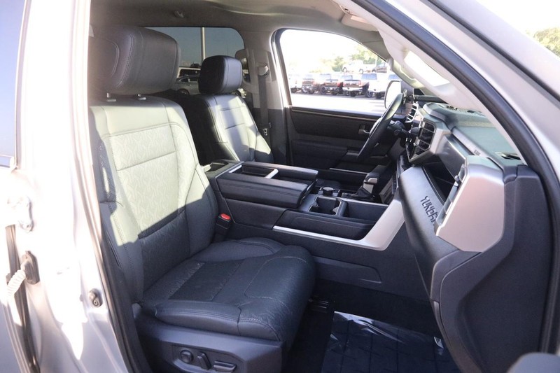 Toyota Tundra 4WD Vehicle Image 23