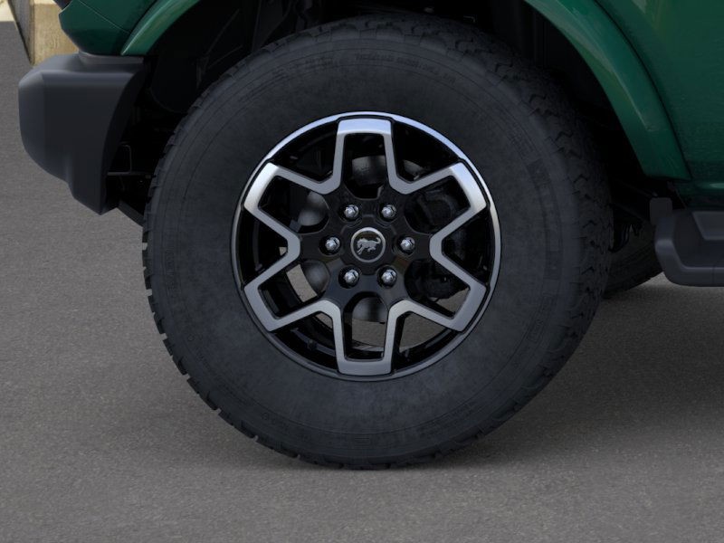 Ford Bronco Vehicle Full-screen Gallery Image 21