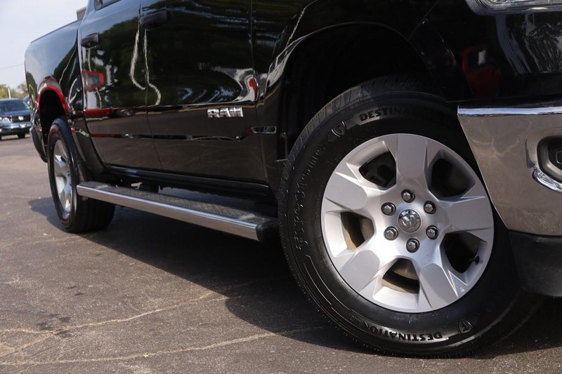 Ram 1500 Vehicle Image 03