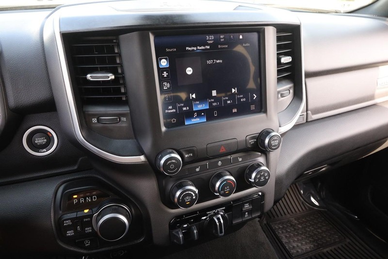 Ram 1500 Vehicle Image 16
